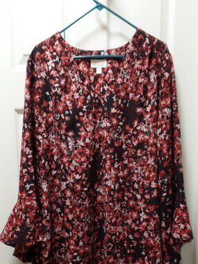 *EUC* Belle by Kim Gravel XL 18 20 RED BLACK V-Neck Floral Flutter Sleeve Blouse